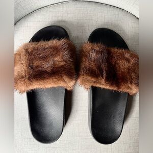 Givenchy mink slippers. Size 39.